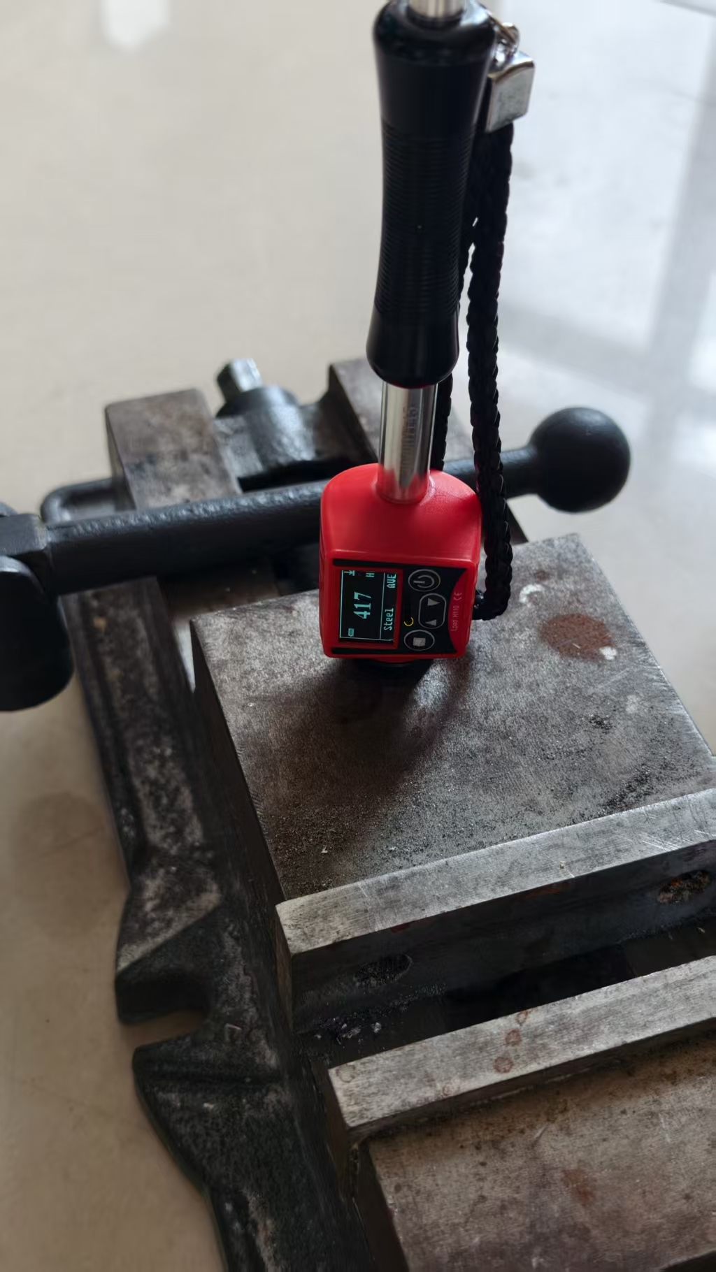 portable-leeb-hardness-tester-steel-testing..jpg